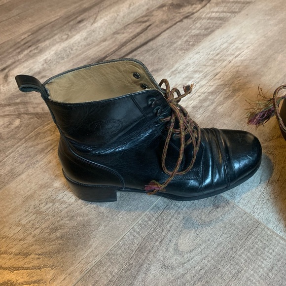 Vintage ALDO boots made in Italy combat leather classic heel size 8 - Picture 3 of 11